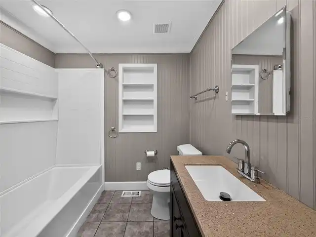 Listing Photo 18