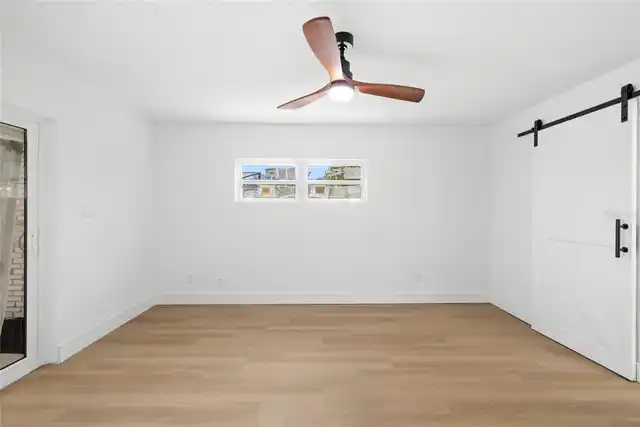 Listing Photo 17
