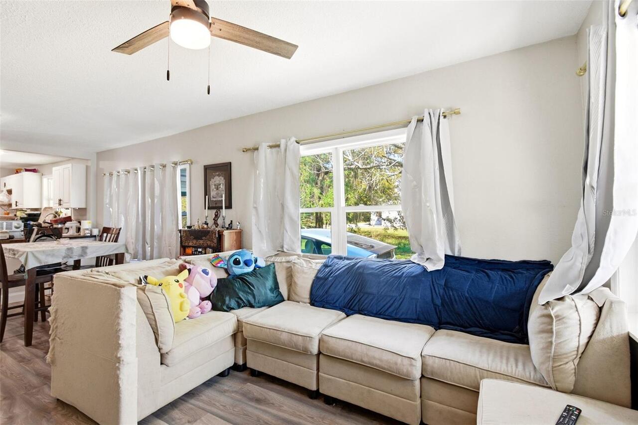 Listing Photo 8