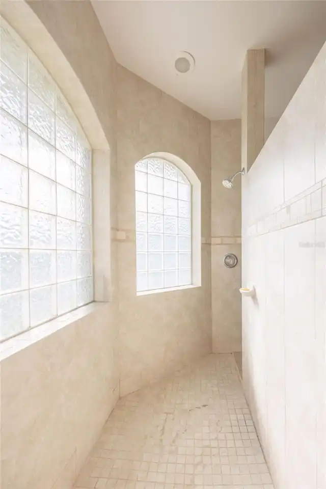 Listing Photo 24