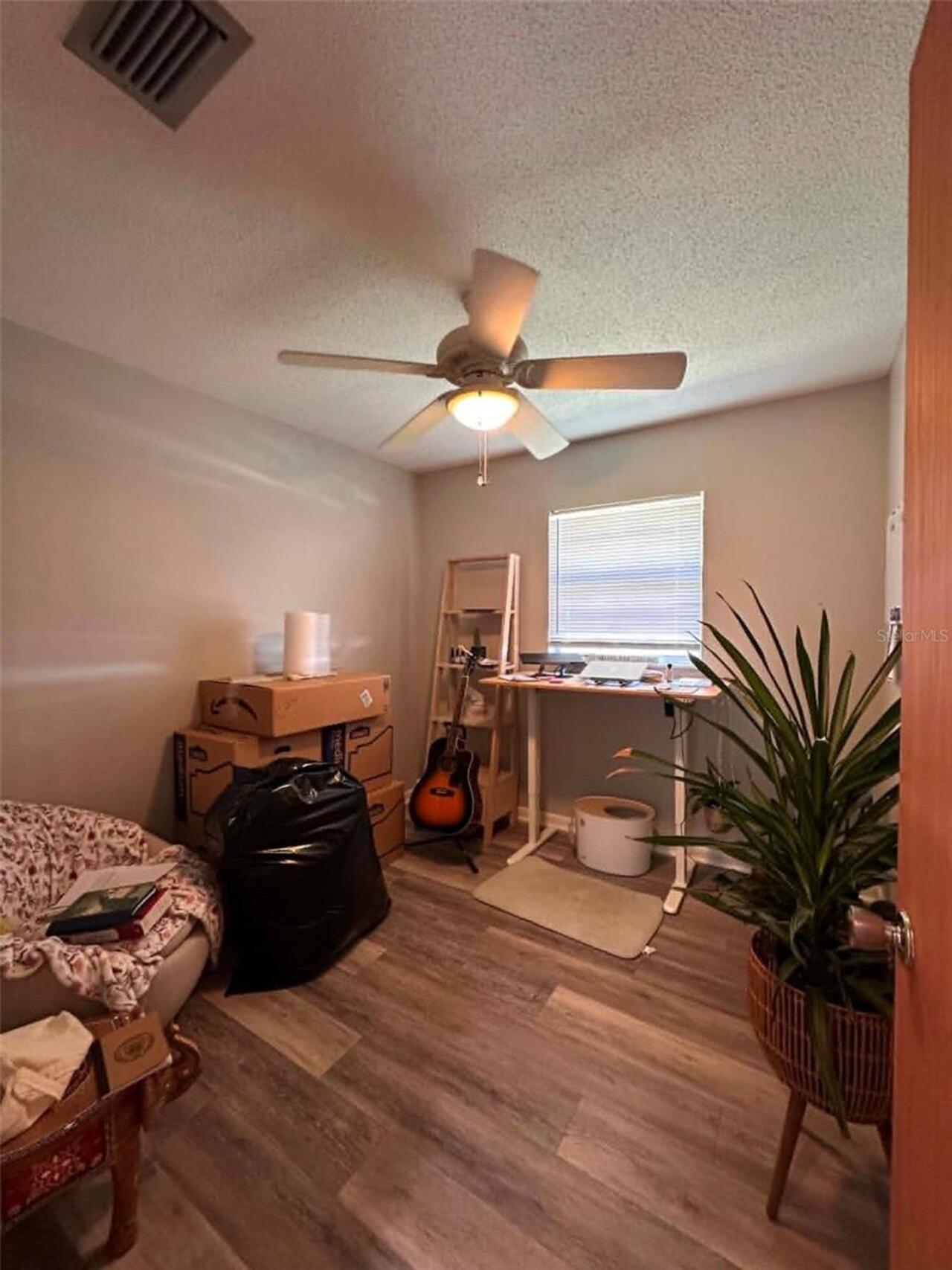 Listing Photo 12