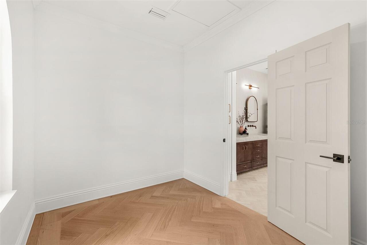 Listing Photo 26
