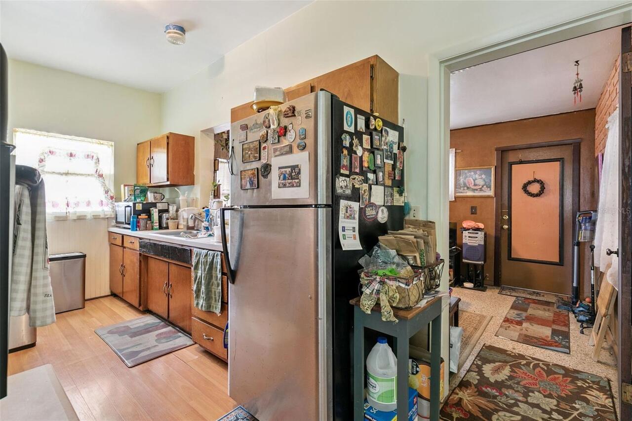 Listing Photo 9