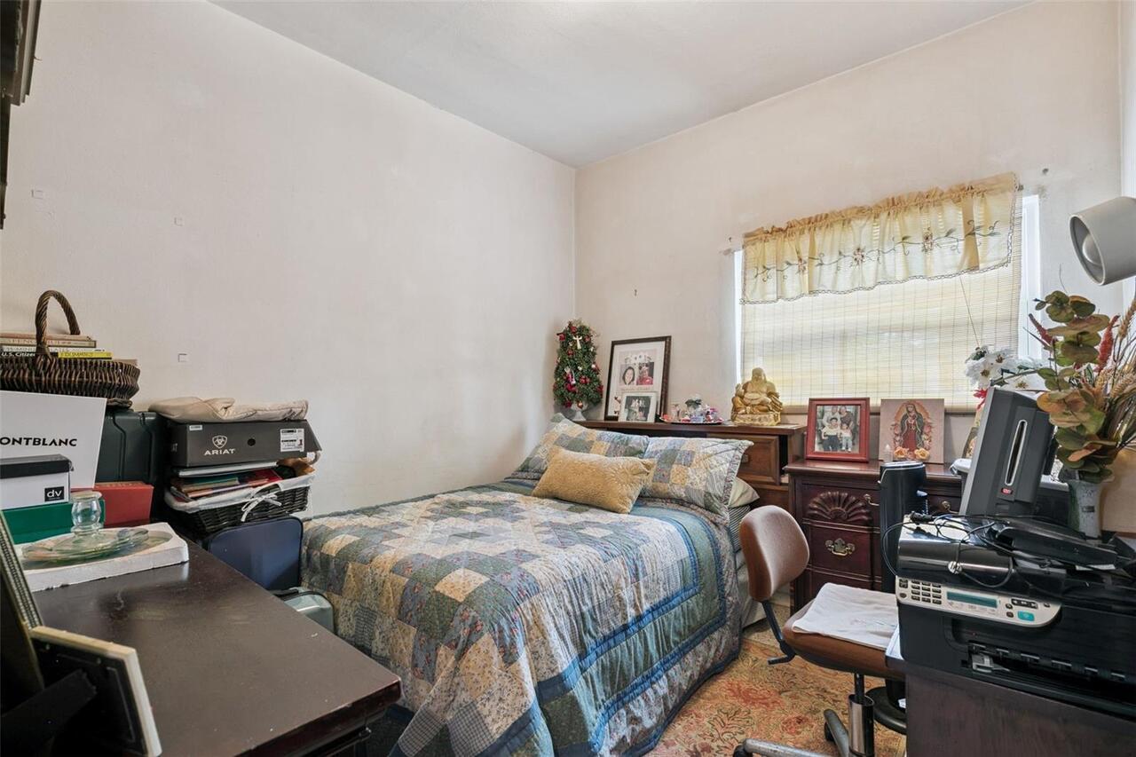 Listing Photo 15