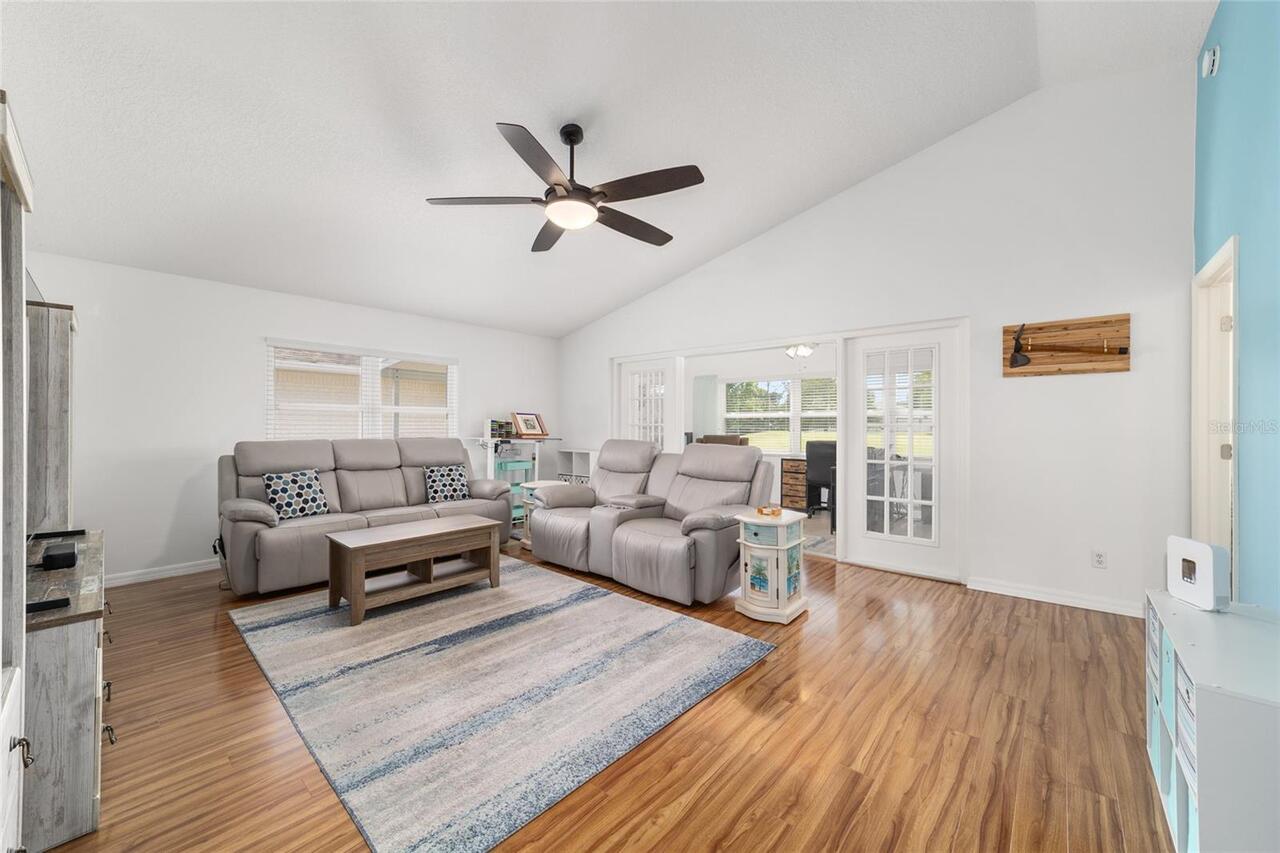 Listing Photo 17