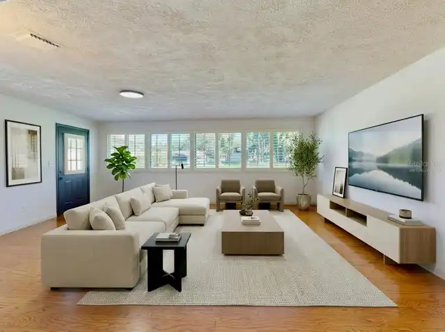 Listing Photo 11