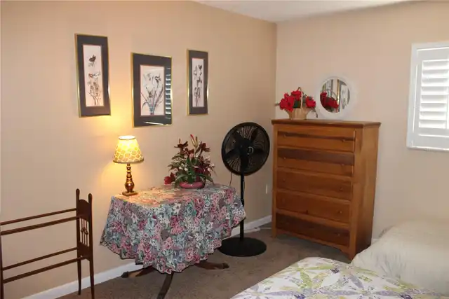 Listing Photo 10