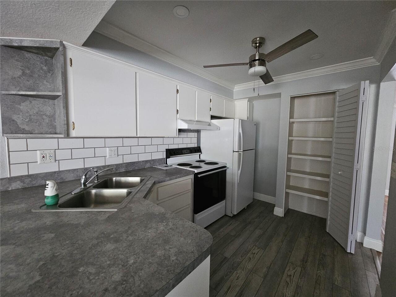 Listing Photo 7