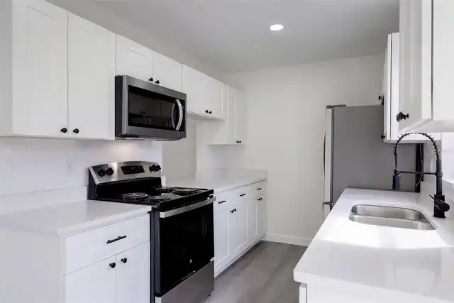 Listing Photo 6