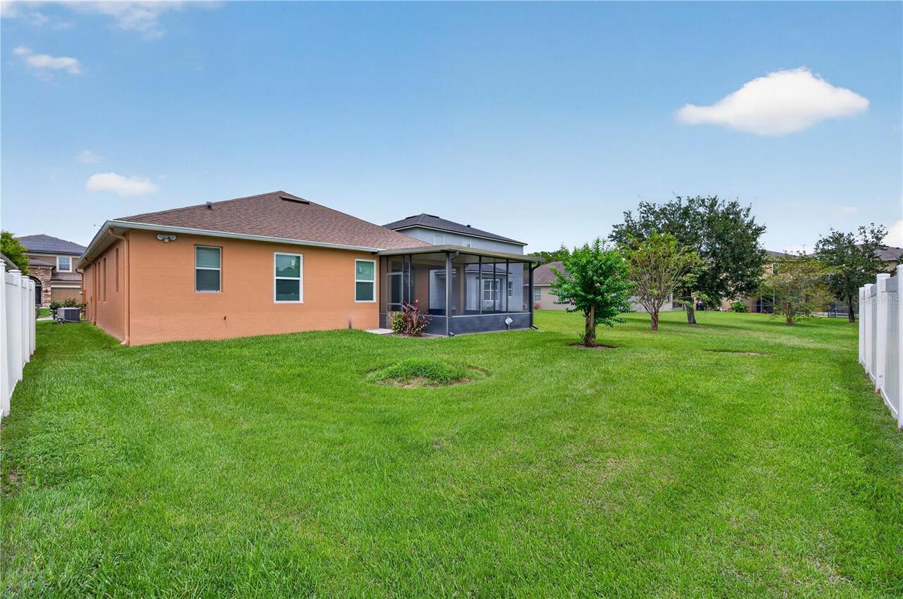 Listing Photo 8