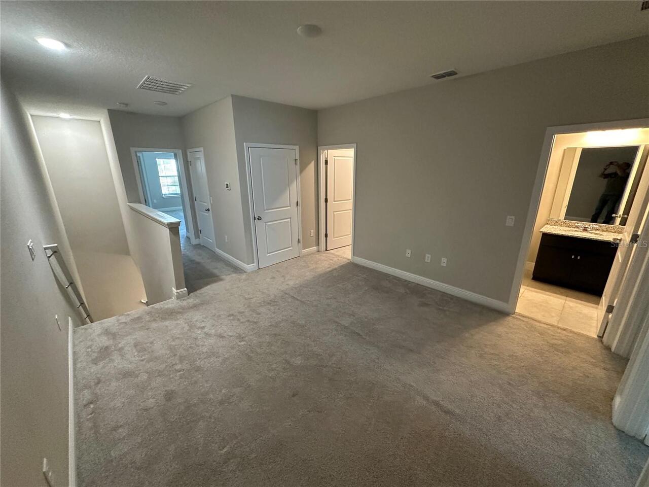 Listing Photo 8