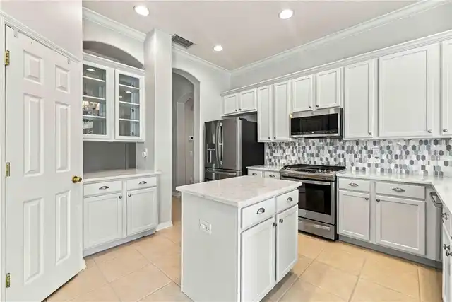 Listing Photo 18