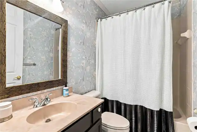 Listing Photo 25