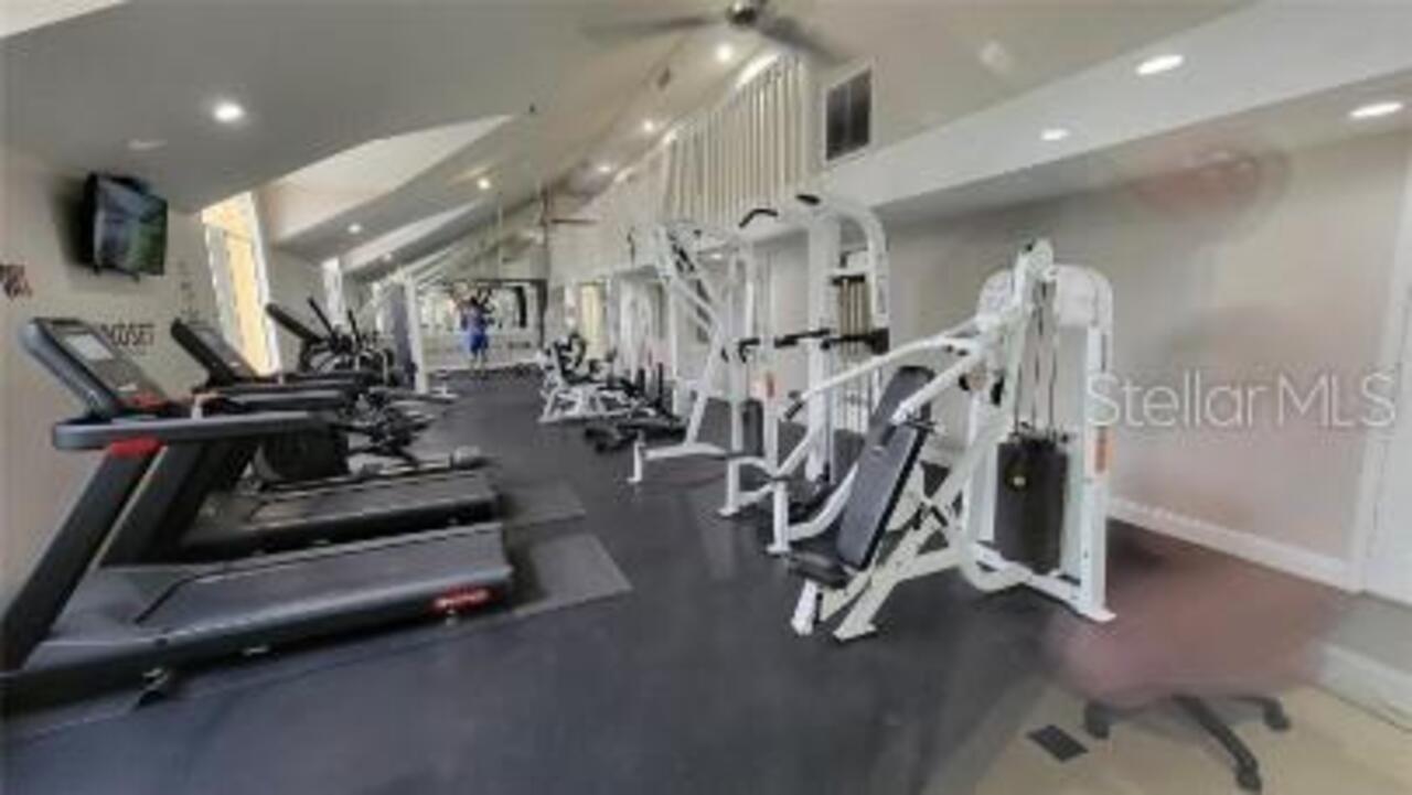 Listing Photo 11