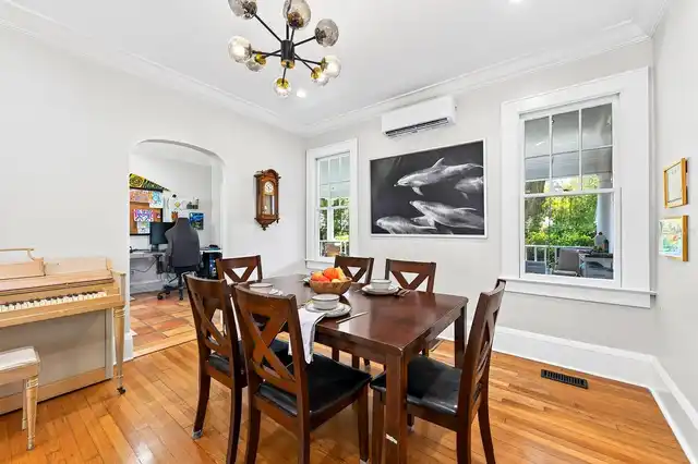 Listing Photo 11