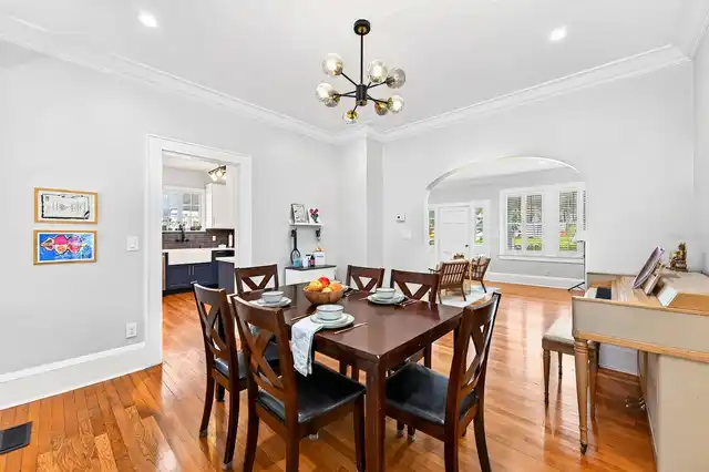 Listing Photo 12