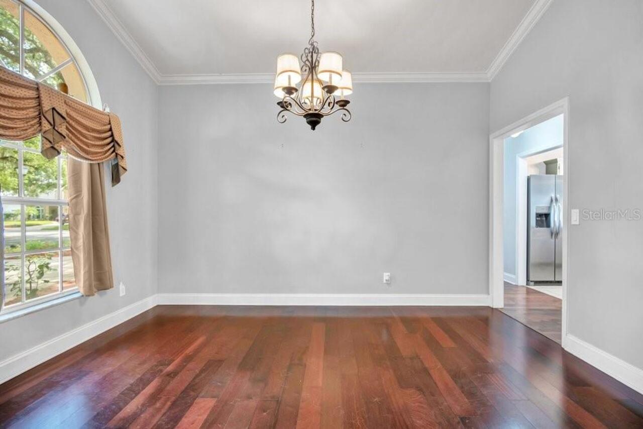 Listing Photo 9