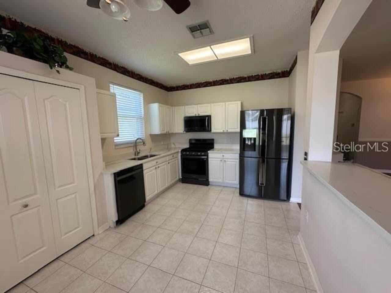 Listing Photo 8