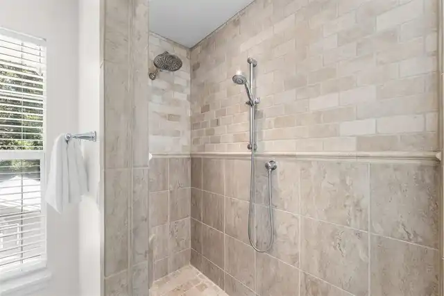 Listing Photo 34