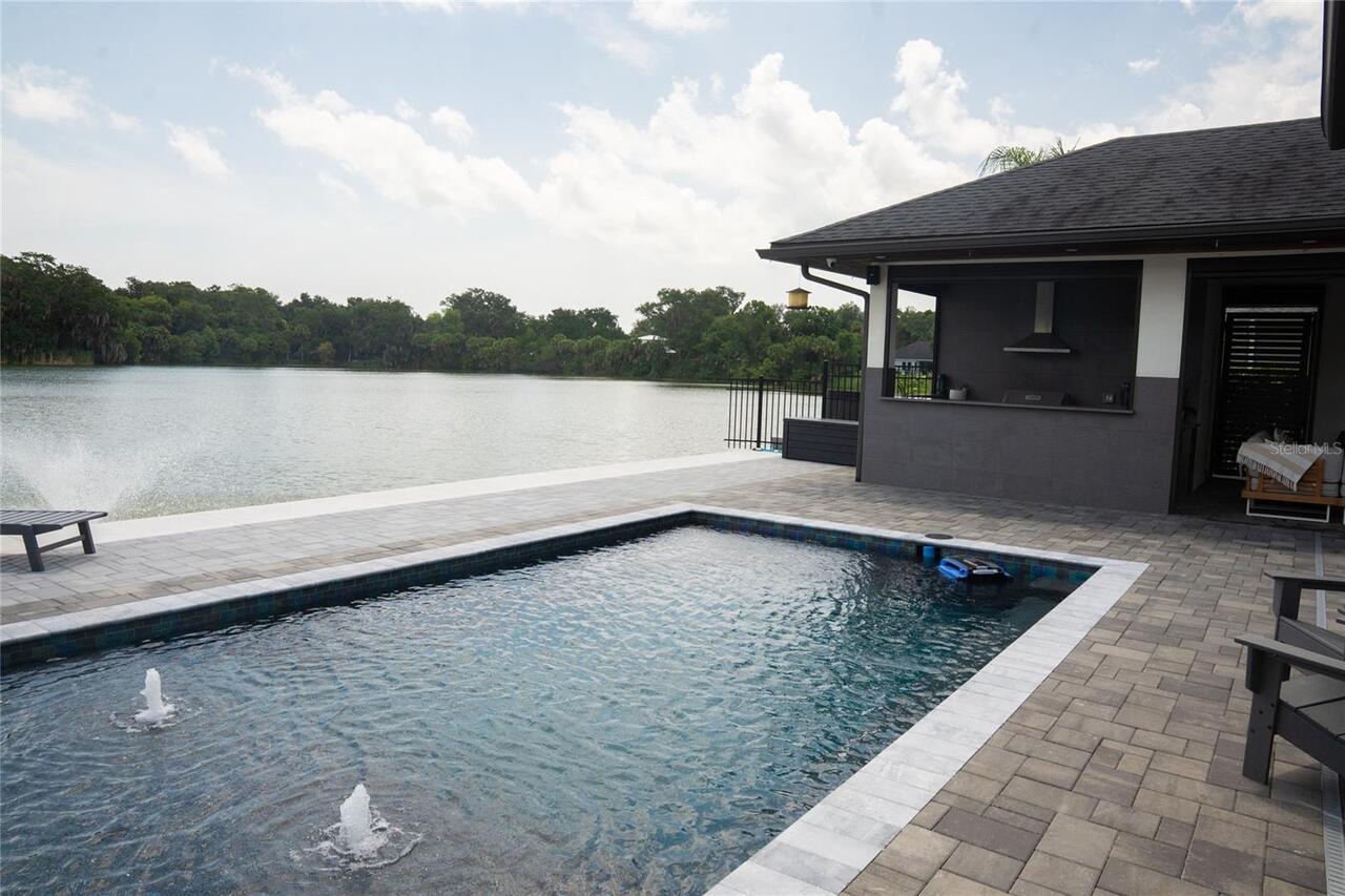 Listing Photo 11