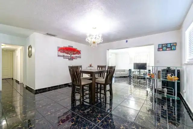 Listing Photo 14