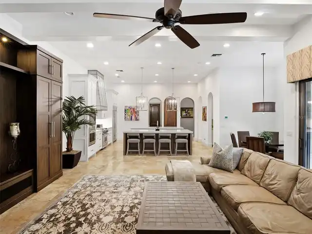 Listing Photo 10