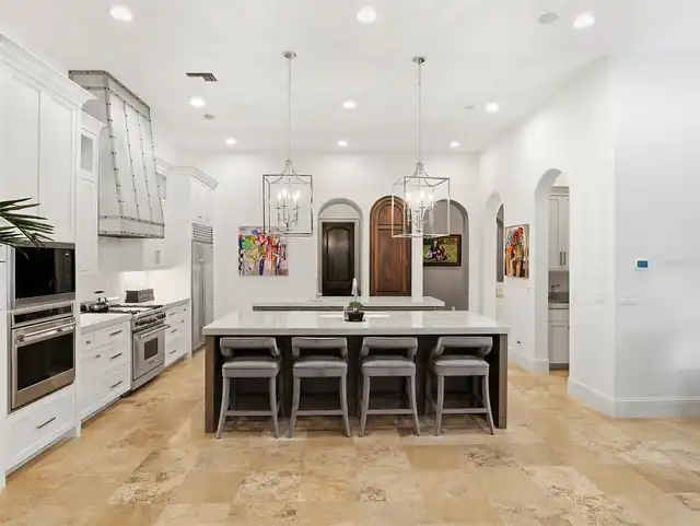 Listing Photo 14