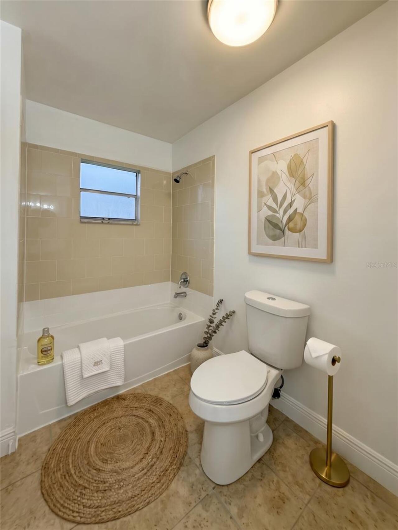 Listing Photo 9