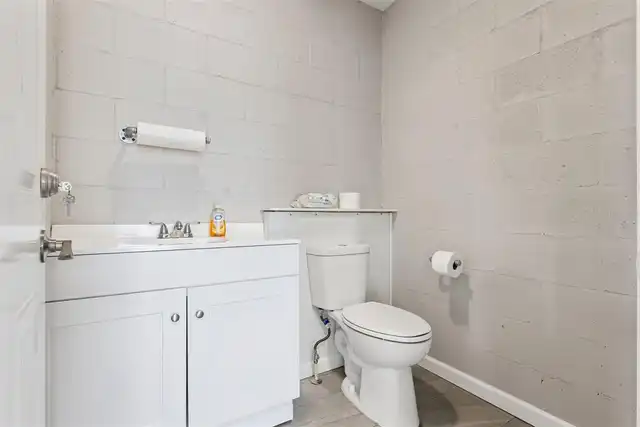 Listing Photo 43