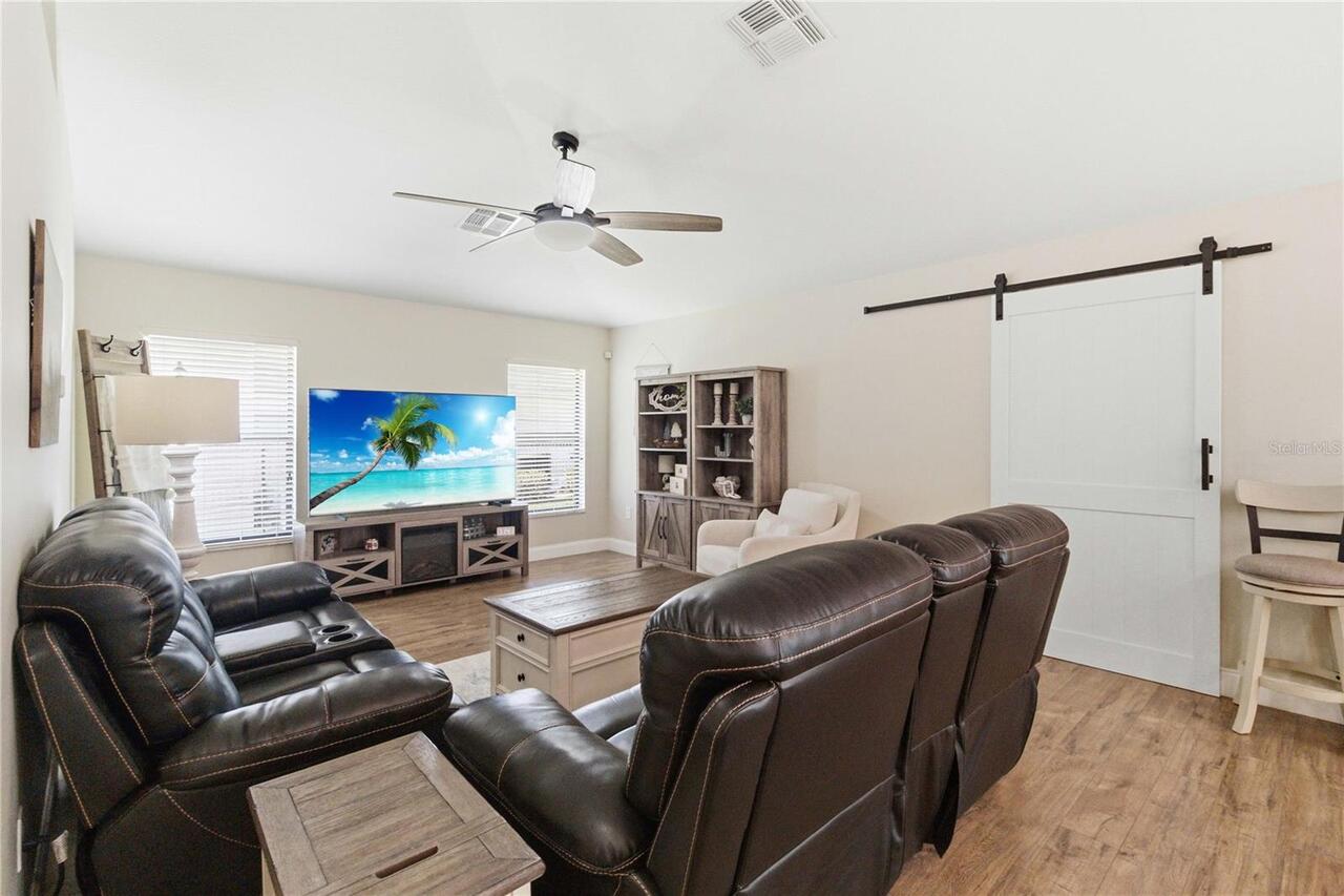 Listing Photo 15