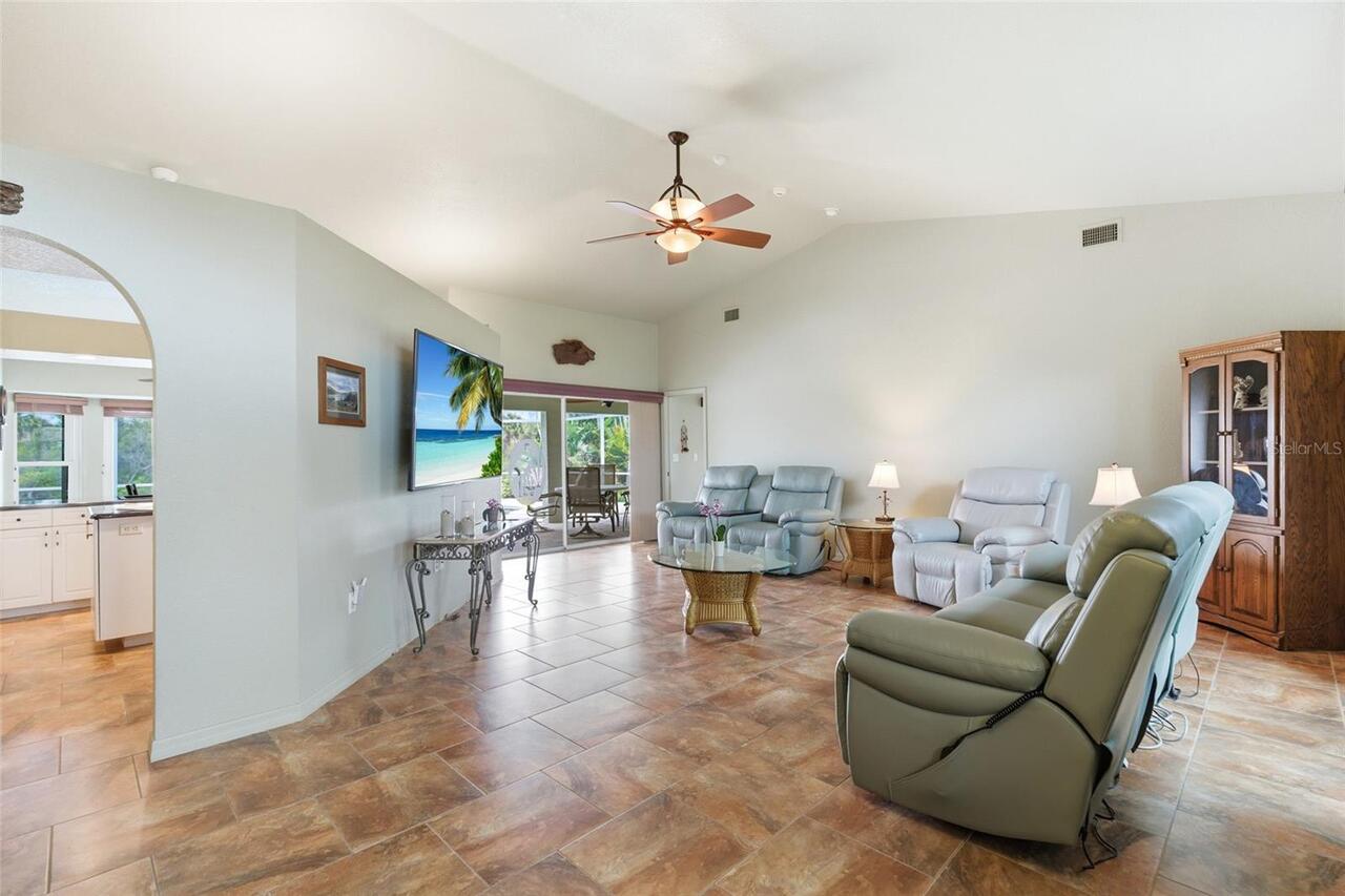 Listing Photo 7