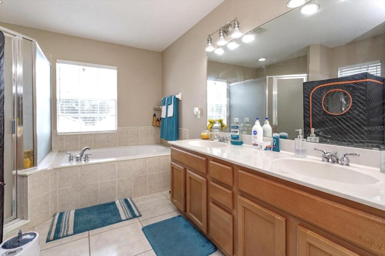 Listing Photo 11