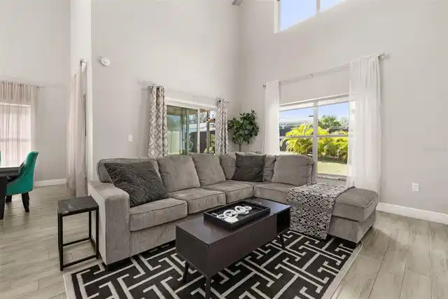 Listing Photo 16