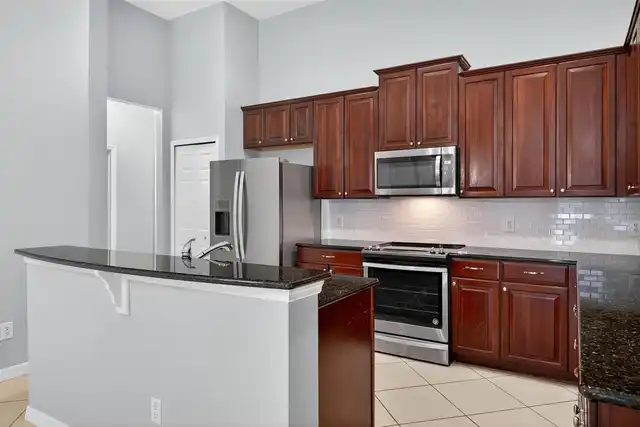 Listing Photo 15