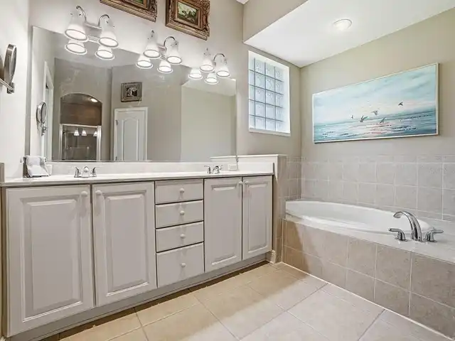 Listing Photo 16
