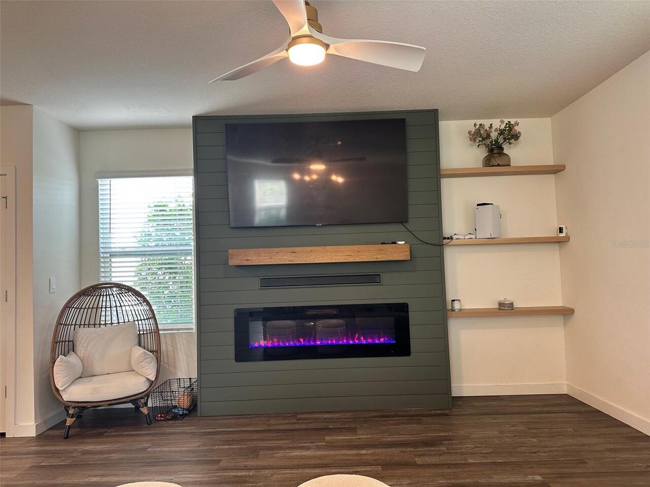 Listing Photo 10