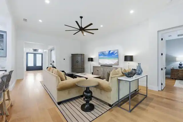 Listing Photo 19