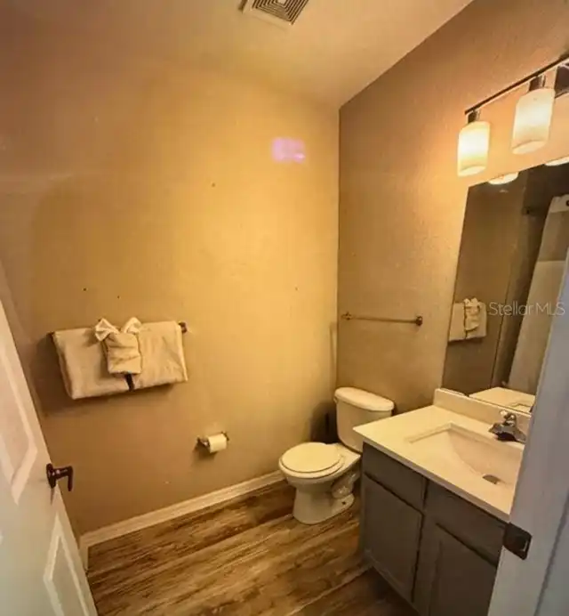 Listing Photo 9