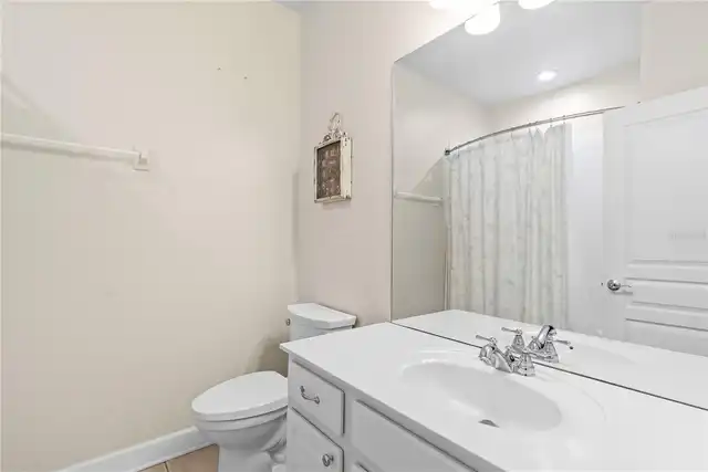 Listing Photo 12