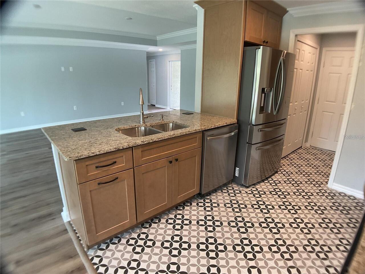 Listing Photo 6