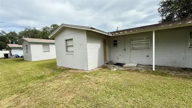 Listing Photo 12