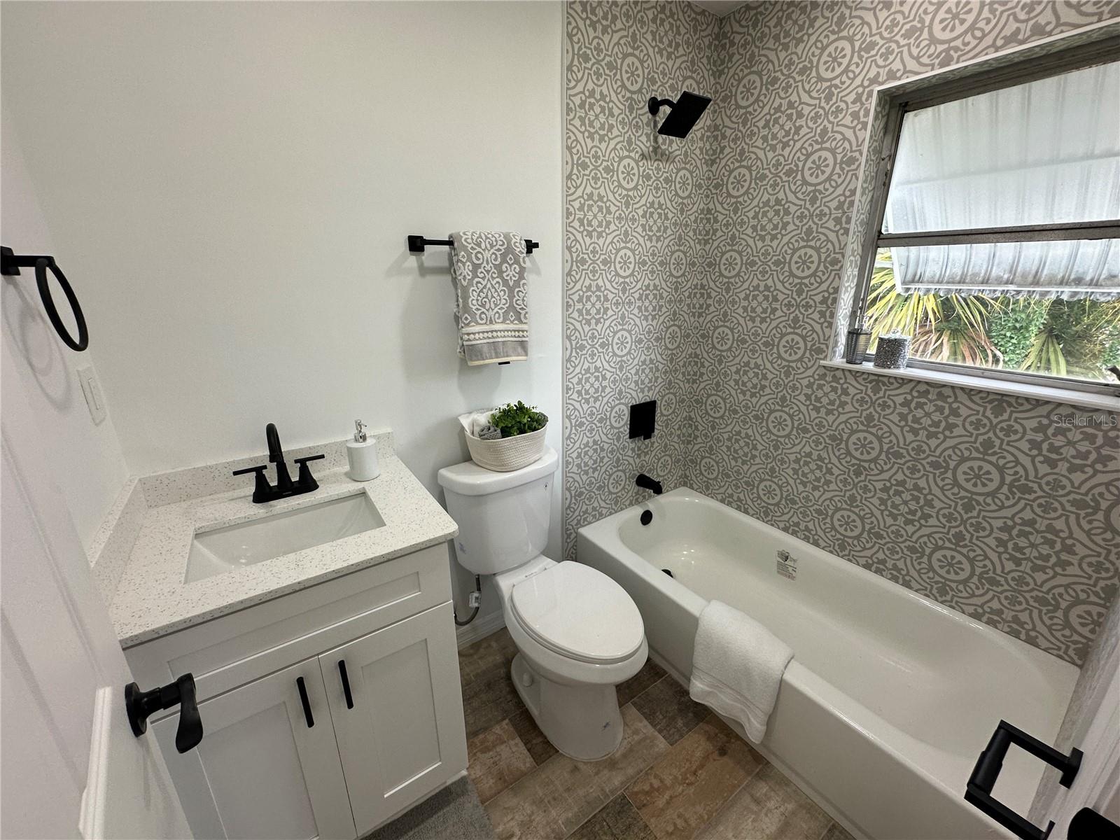 Listing Photo 11
