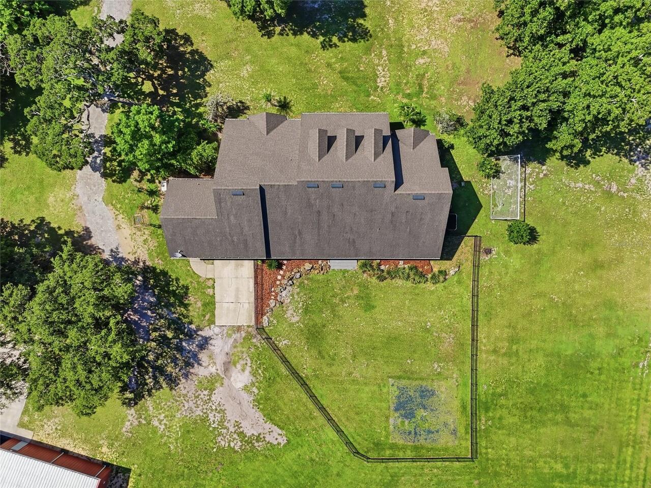 Listing Photo 11