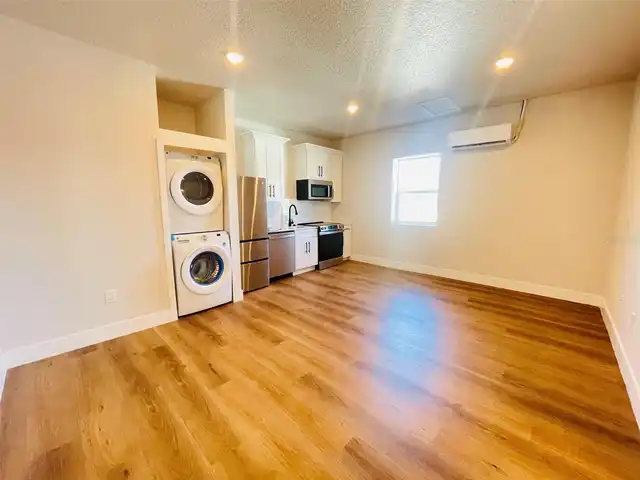 Listing Photo 7
