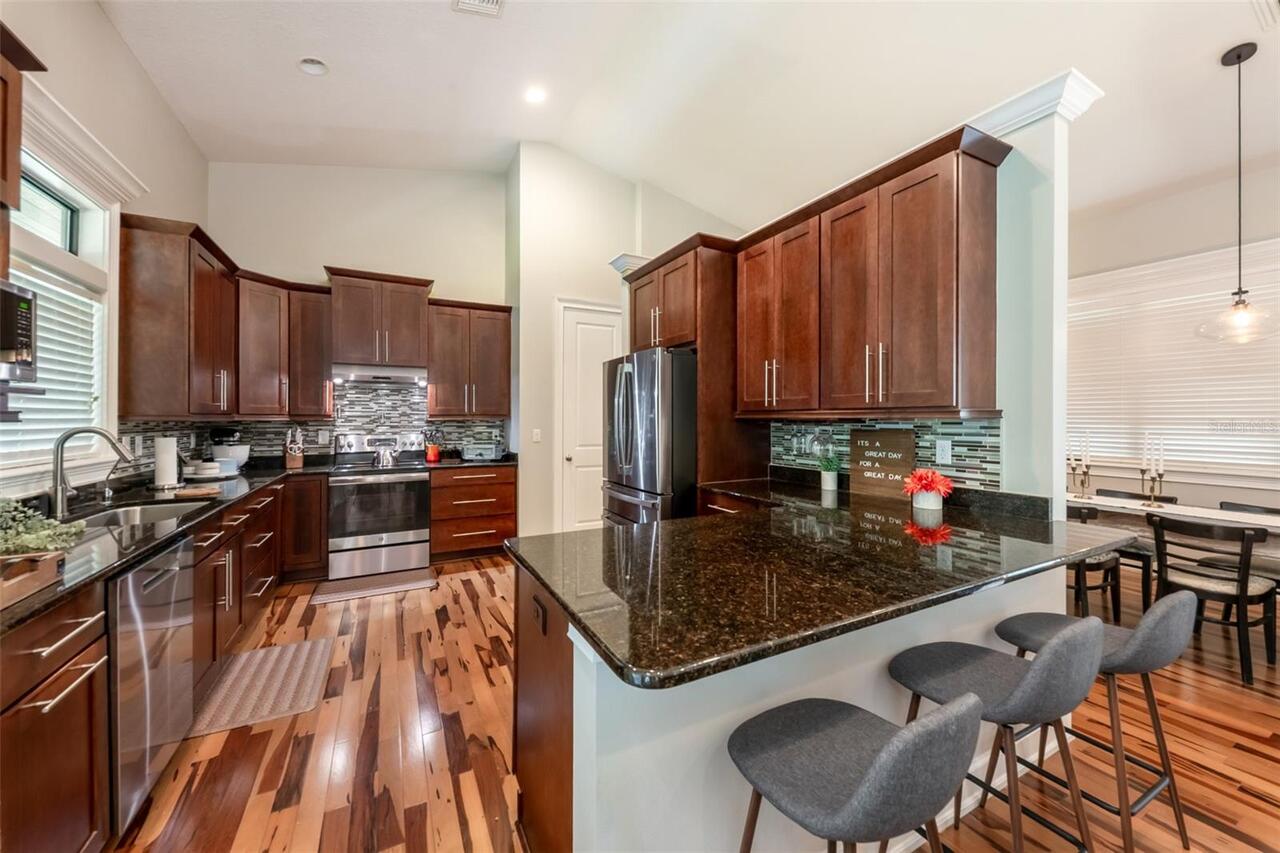 Listing Photo 10