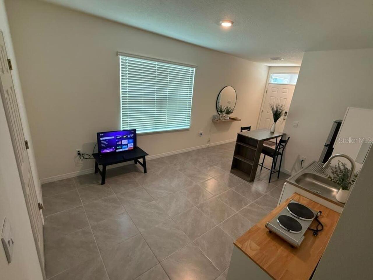 Listing Photo 8