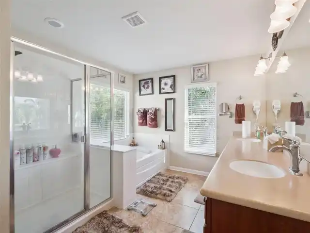 Listing Photo 25