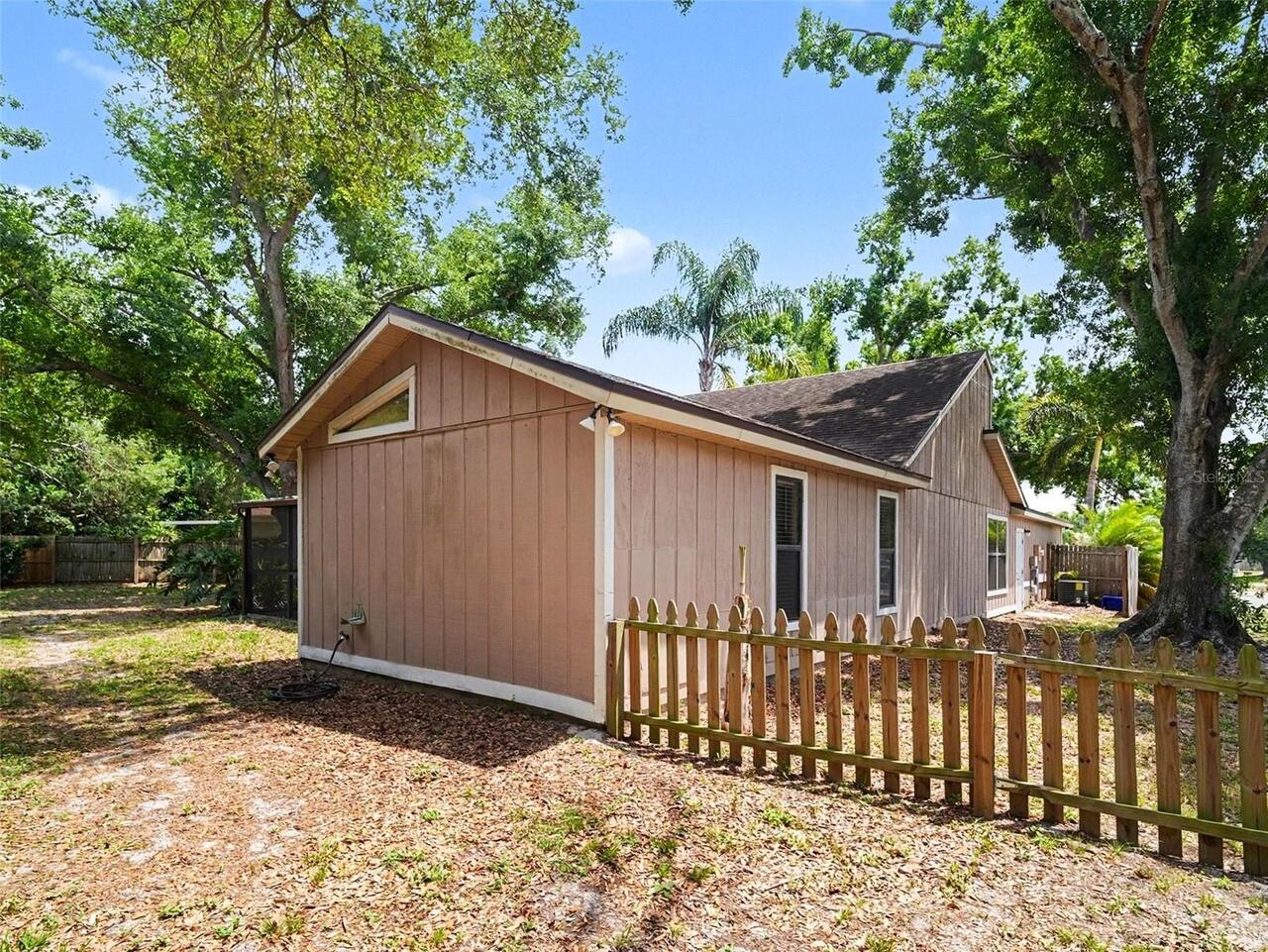 Listing Photo 17