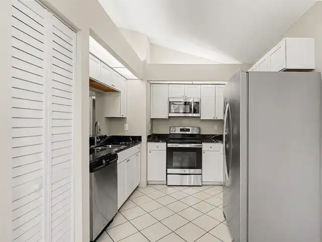 Listing Photo 7