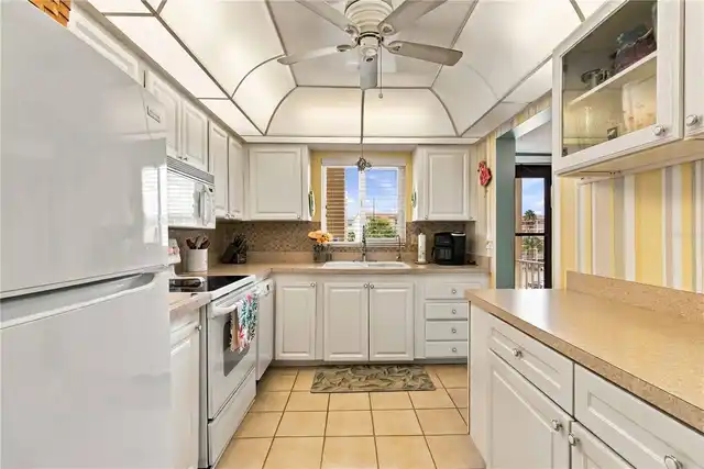 Listing Photo 14